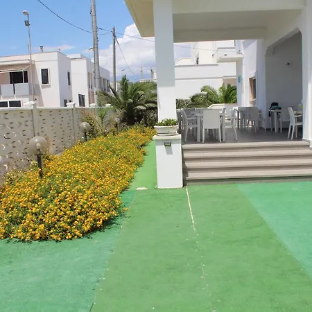 Estasi Sul Mare Bed & Breakfast