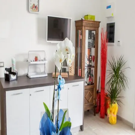 Estasi Sul Mare Bed & Breakfast 3*