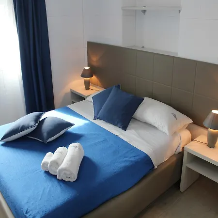 Estasi Sul Mare Bed & Breakfast 3*